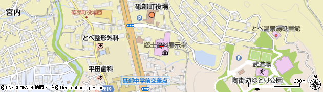 砥部町役場　文化会館周辺の地図