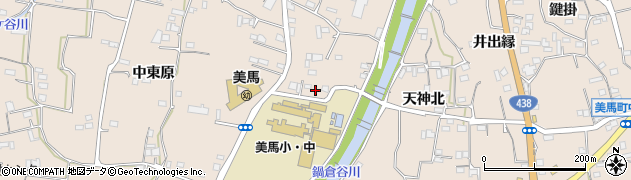 徳島県美馬市美馬町谷ヨリ西75周辺の地図