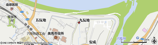 徳島県美馬市穴吹町穴吹安成14周辺の地図