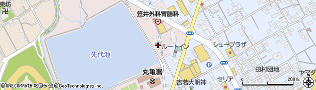 香川県丸亀市新田町11周辺の地図