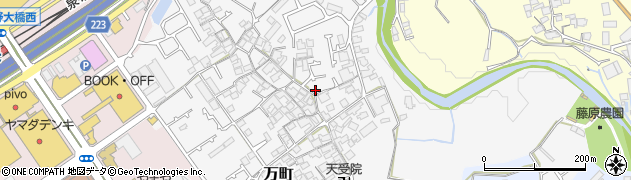 大阪府和泉市万町366周辺の地図