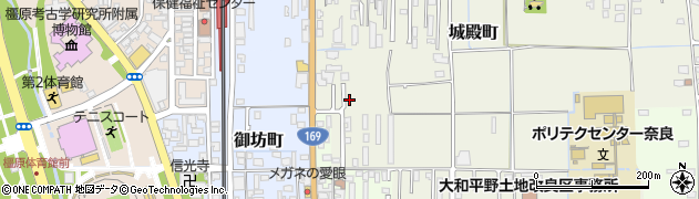 奈良県橿原市城殿町398周辺の地図