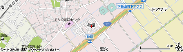 愛知県豊川市篠束町仲堀周辺の地図