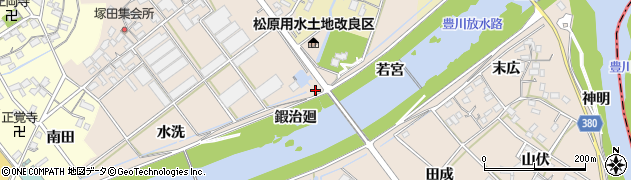 愛知県豊川市行明町鍜治廻周辺の地図