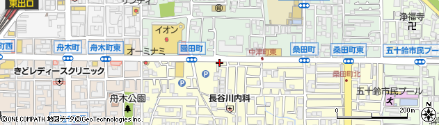 坪田洋服店周辺の地図