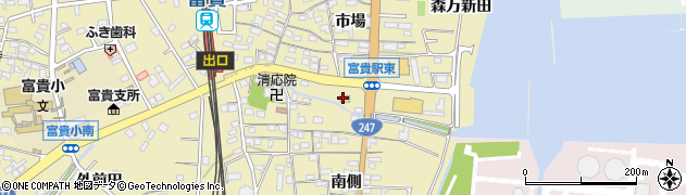 ファミリーマート武豊冨貴駅東店周辺の地図