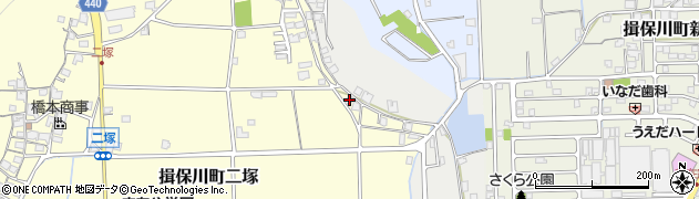 兵庫県たつの市揖保川町二塚437周辺の地図