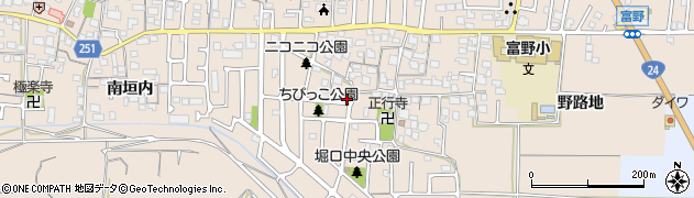 京都府城陽市富野堀口周辺の地図