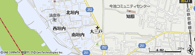 京都府城陽市枇杷庄大三戸21周辺の地図