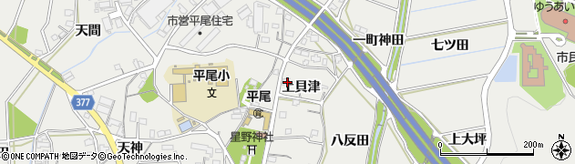 愛知県豊川市平尾町上貝津51周辺の地図