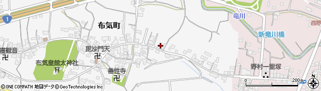 三重県亀山市布気町136周辺の地図