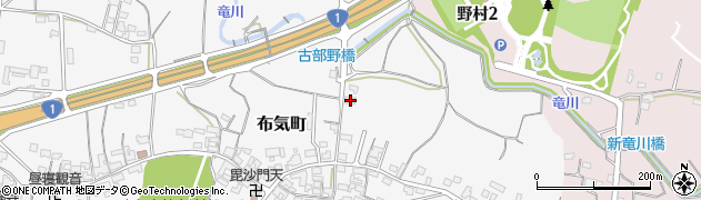 三重県亀山市布気町119周辺の地図