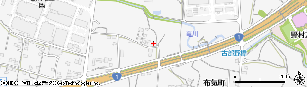 三重県亀山市布気町557周辺の地図