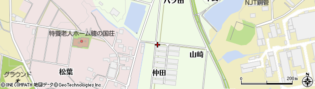 愛知県豊川市足山田町仲田24周辺の地図