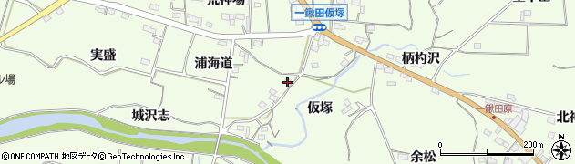 愛知県新城市一鍬田仮塚周辺の地図