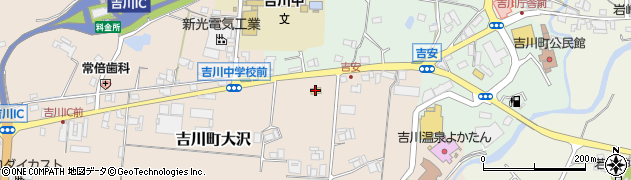 ファミリーマート吉川町大沢店周辺の地図