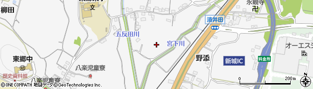愛知県新城市八束穂（神楽屋敷）周辺の地図