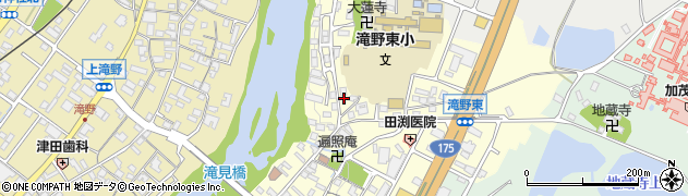 兵庫県加東市新町83周辺の地図