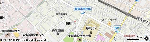 愛知県安城市桜町13周辺の地図