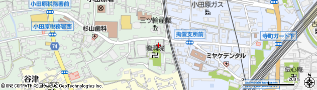 神奈川県小田原市荻窪183周辺の地図