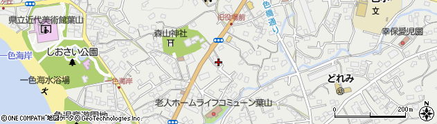 神奈川県三浦郡葉山町一色1821周辺の地図