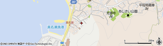 神奈川県三浦郡葉山町一色2482周辺の地図