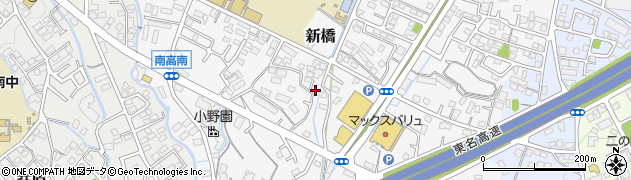 静岡県御殿場市新橋1405-4周辺の地図