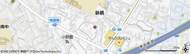 静岡県御殿場市新橋1405-11周辺の地図
