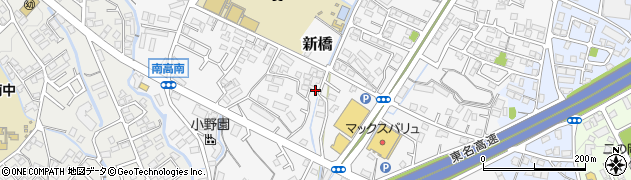 静岡県御殿場市新橋1405-3周辺の地図
