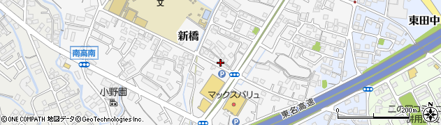 静岡県御殿場市新橋899-4周辺の地図
