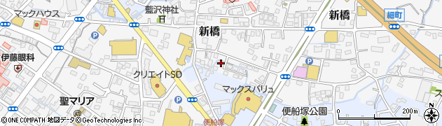 静岡県御殿場市新橋698-4周辺の地図