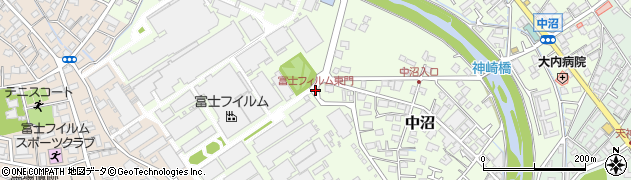 富士フィルム東門周辺の地図