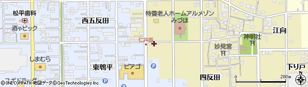 愛知県一宮市三条四反田1周辺の地図