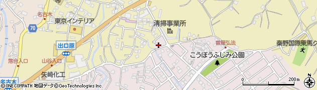 神奈川県秦野市曽屋4057周辺の地図