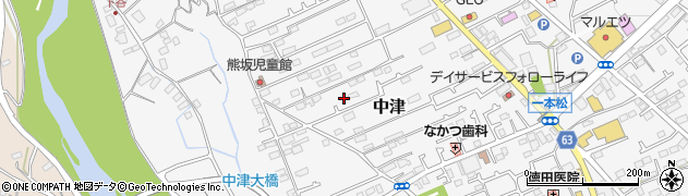 神奈川県愛甲郡愛川町中津666周辺の地図