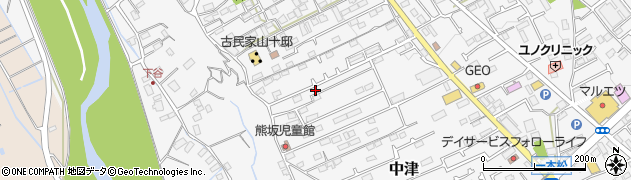 神奈川県愛甲郡愛川町中津600-4周辺の地図
