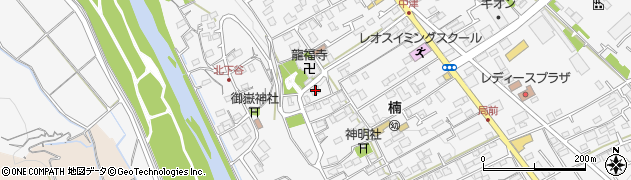 神奈川県愛甲郡愛川町中津451周辺の地図