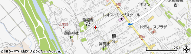 神奈川県愛甲郡愛川町中津411-6周辺の地図