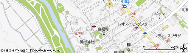 神奈川県愛甲郡愛川町中津402周辺の地図