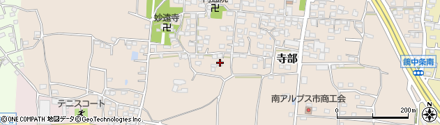 山梨県南アルプス市寺部2122周辺の地図
