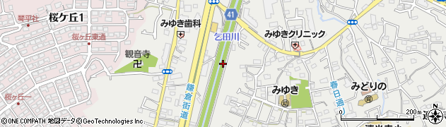 東京都多摩市連光寺2丁目51周辺の地図
