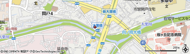東京都多摩市関戸4丁目11-8周辺の地図