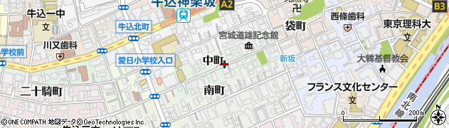 東京都新宿区中町周辺の地図