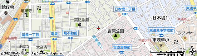 秋山歯科医院周辺の地図