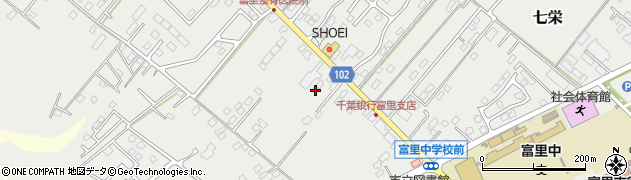 千葉県富里市七栄827周辺の地図