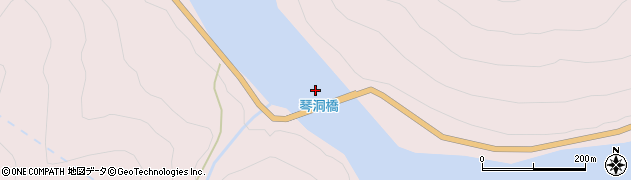 琴洞橋周辺の地図