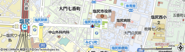 塩尻市役所周辺の地図