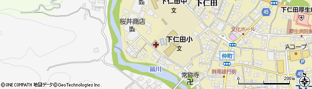 下仁田町役場　学校給食センター周辺の地図