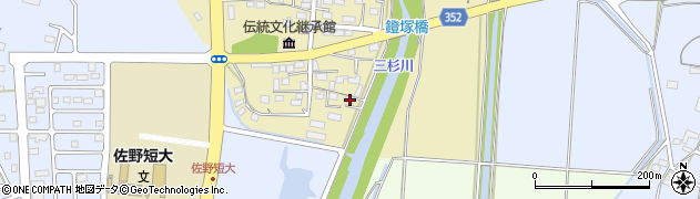 栃木県佐野市鐙塚町212周辺の地図