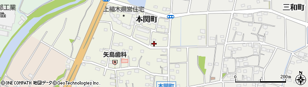 群馬県伊勢崎市本関町周辺の地図